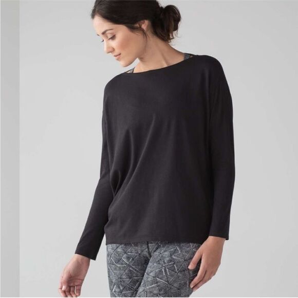Lululemon black back in action long sleeve shirt top 2 - Picture 2 of 8